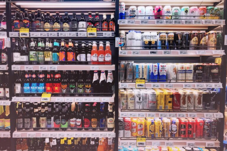 Slotting fees and listing fees in supermarkets